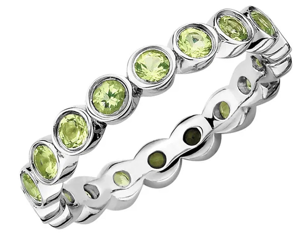 Green Peridot Ring 1.35 Carat (Ctw) in Sterling Silver