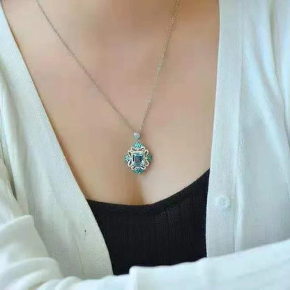 The Jewelry Imitation Natural Topaz Necklace Inlaid with High Carbon Diamond Pen