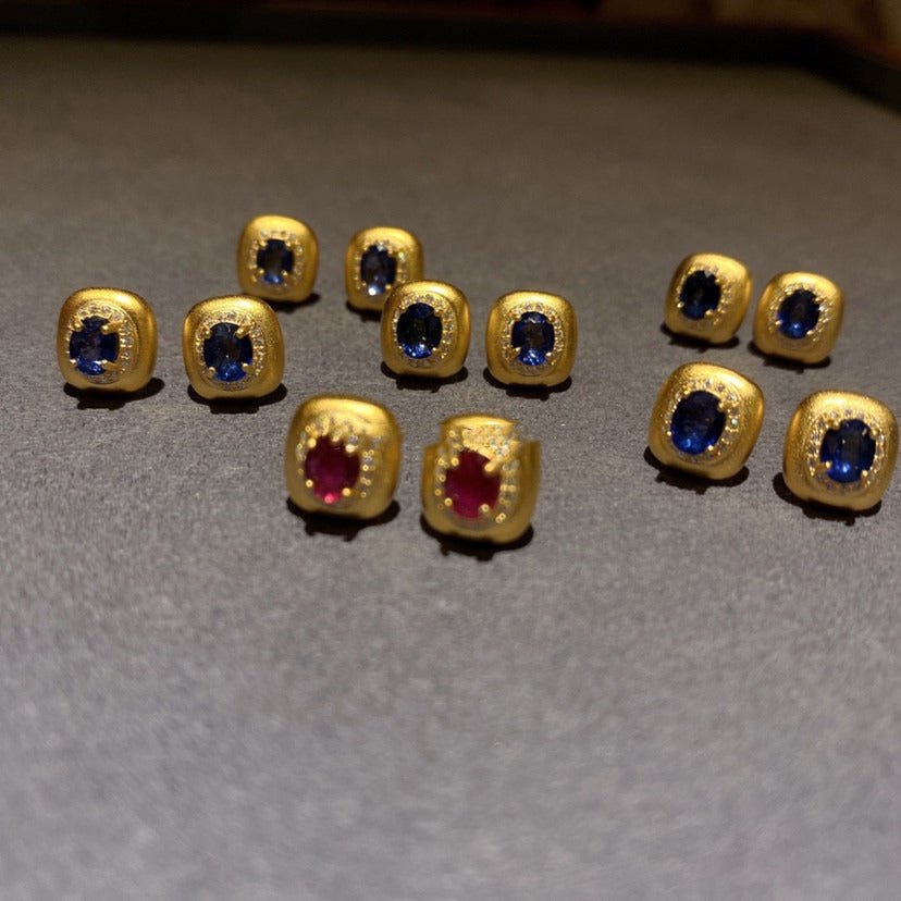 Men'S and Women'S Natural Sapphire Stud Earrings