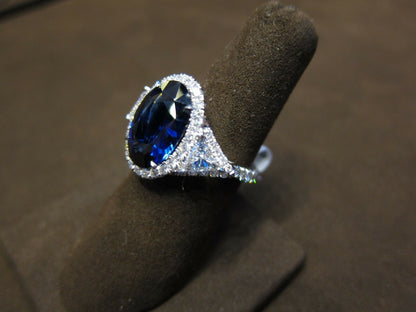 SAPPHIRE OVAL SHAPE DIAMOND TRILLION ROUND BRILLIANT SHAPE
