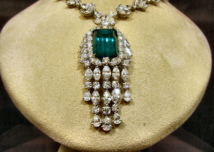 GIA CERTIFIED 100% NATURAL EMERALD 20.14X14.55X9.82MM MULTI DIAMOND NECKLACE