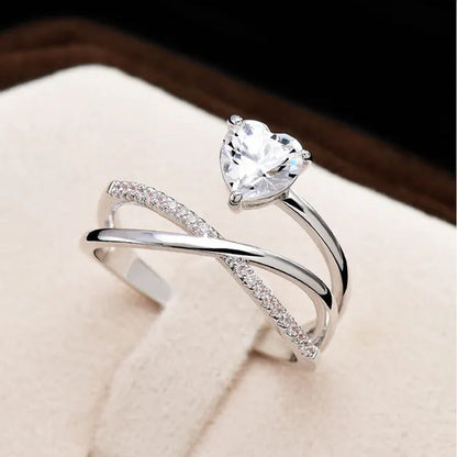 Women New Design Distinctive 925 Sterling Silver Heart Shaped Diamond Guiding St