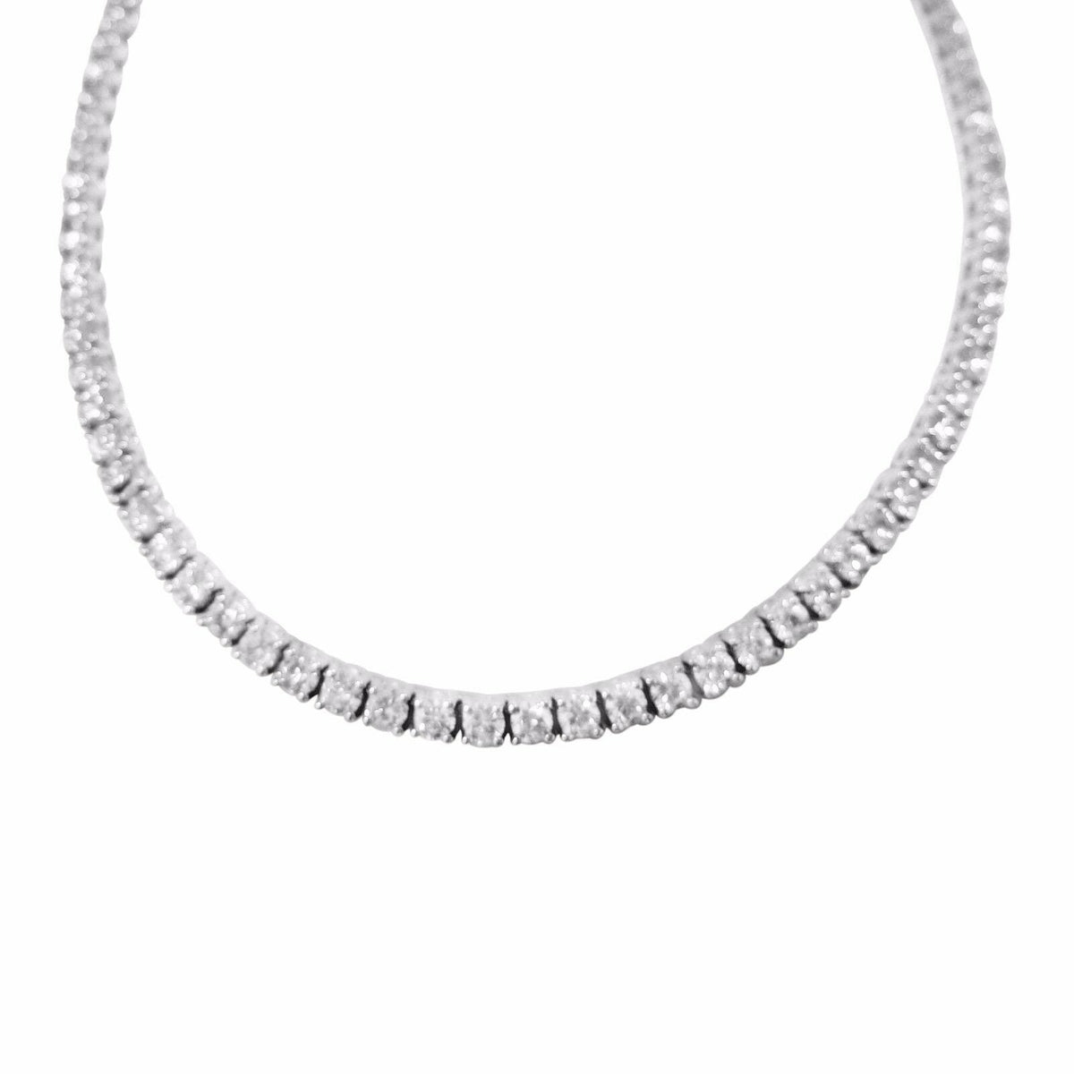 DIAMOND TENNIS NECKLACE 20 POINTERS SAME SIZE DIAMOND SET TO THE BACK