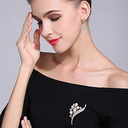 Hosaire Women'S Flower Brooch Pin Pearl Diamond Breastpin for Wedding/Banquet/Bo
