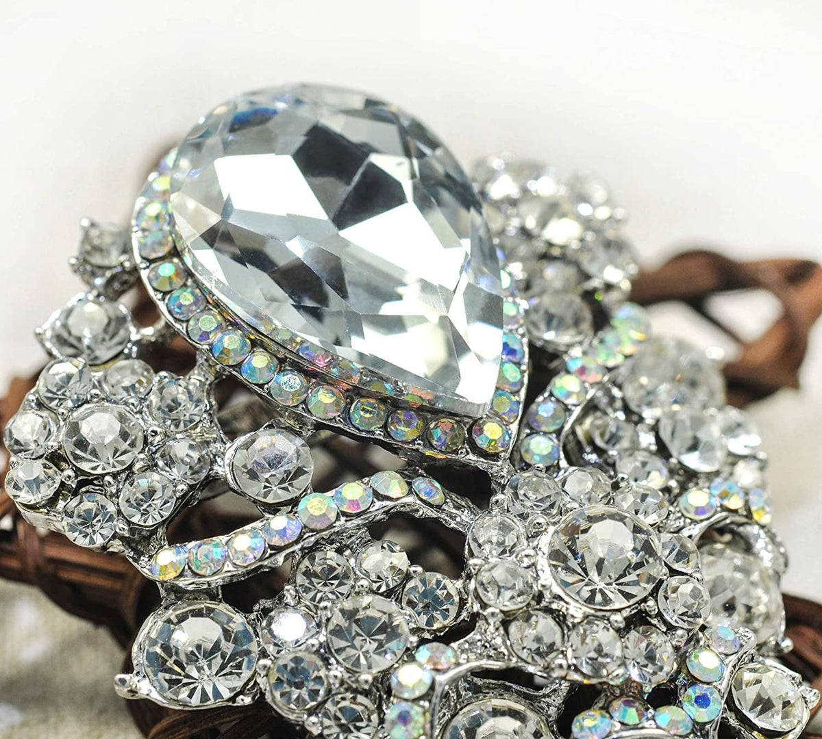 Women'S Austrian Crystal Silver-Tone Bouquet Flower Teardrop Large Gorgeous Broo