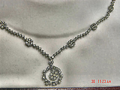 DIAMOND ROUND BRILLIANT SHAPE NECKLACE