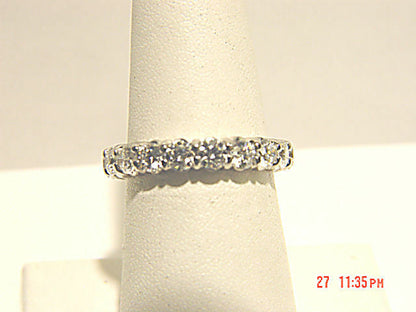 DIAMOND ROUND BRILLIANT SHAPE ETERNITY SET BAND 17 STONE