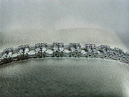 DIAMOND ROUND BR SHAPE 102 STONE BAGUETTE SHAPE 101 STONE DIAMOND PRONG BRACELET