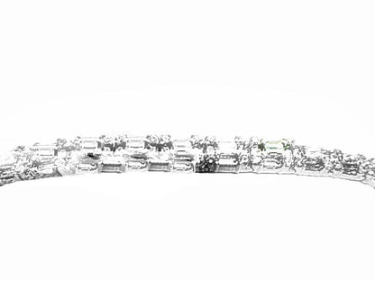 8.64 ct round brilliant baguette shape prong set G color VS1/2 clarity 18 k gold