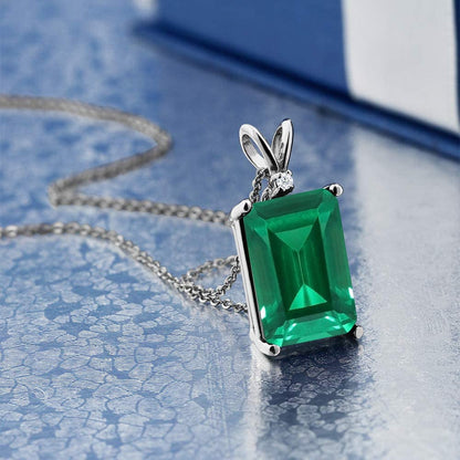 925 Sterling Silver Green Simulated Emerald and White Diamond Pendant Necklace f