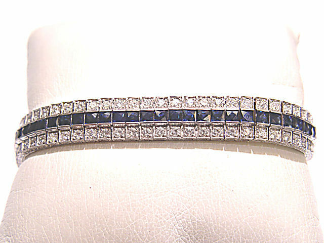 48 SQUARE BLUE SAPPHIRES 96 ROUND BRILLIANT DIAMOND LADIES BRACELET 18 K GOLD