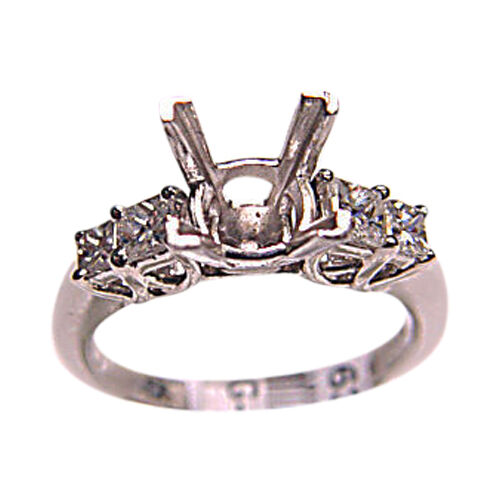 DIAMOND 4 PRINCESS SHAPE SETTING 4 PRONG FOR A 8.40MM