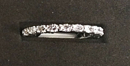 DIAMOND ROUND BRILLIANT SHAPE ETERNITY BAND PRONG SET ALL THE WAY AROUND SET