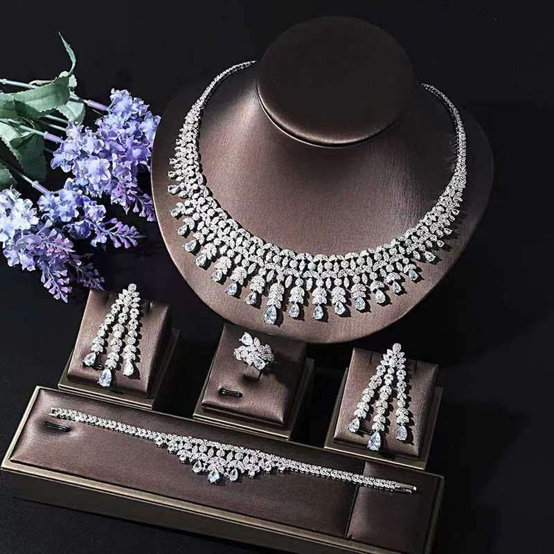 Sparkling Diamond Zircon Necklace Fashion Four-Piece Accessories