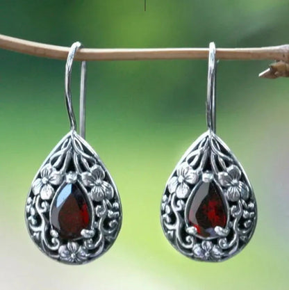 Diamond for Women Waterdrop Pear Carved Red Topaz Gemstone Garnet Earrings Jewel
