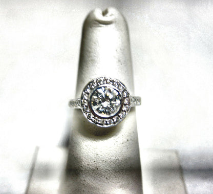 CERTIFIED .90 CT DIAMOND ROUND SHAPE BEZEL SET SIDE DIAMOND ROUND SHAPE .65 CT