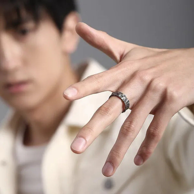 Vintage Stone Pattern Ring Men and Women Simple Personality Ring Fashion Hand Je