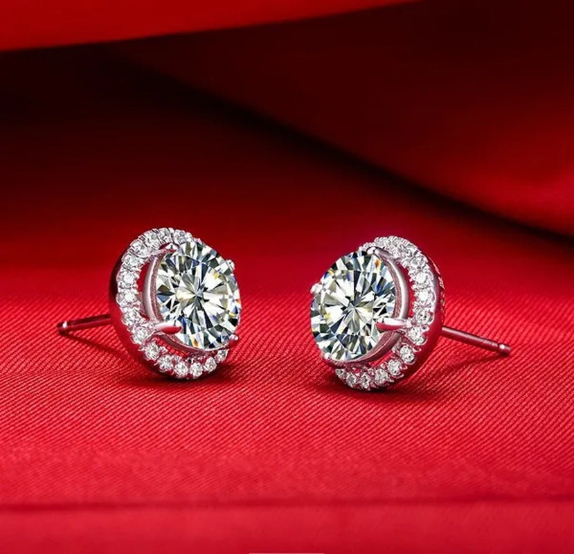 Brilliant round Cut Halo Solitaire Moissanite & Simulated Diamond Solitaire Stud