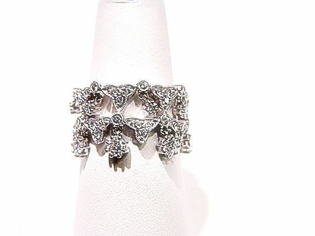 DIAMOND DANGLE AND MOVE AROUND A BIT
