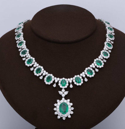 emerald and diamond necklace. 39.09 carats of fine green emerald lariette