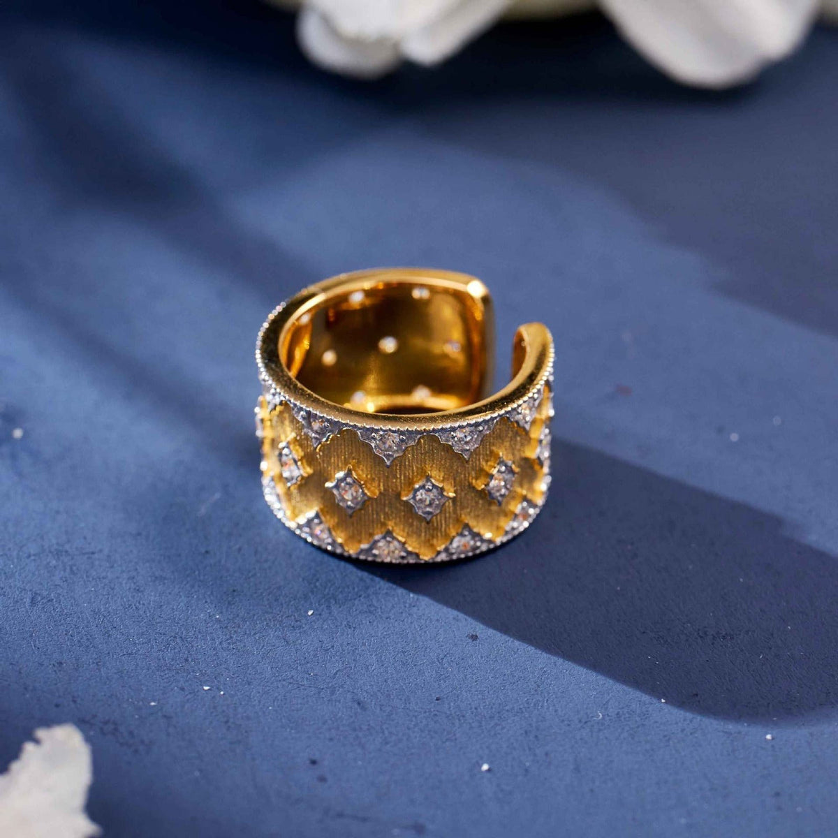 European and American Ins Two-Color Star Wide Ring