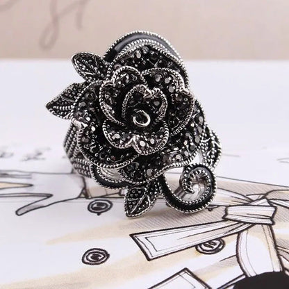 US/UK Trendy Women Retro Rose Flower Ring Black Crystal Vantige Big Flower Rings