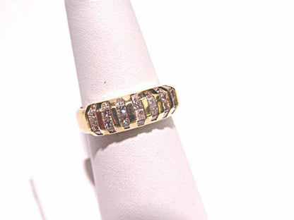 1.00 CT 28 STONE 3 POINTERS CHANNEL SET PRINCESS CUT DIAMOND