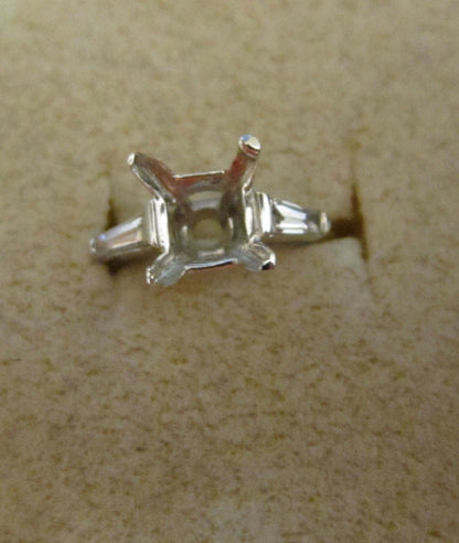 DIAMOND SETTING BOX SET FOR 4.00 MM X 4.00 MM STONE