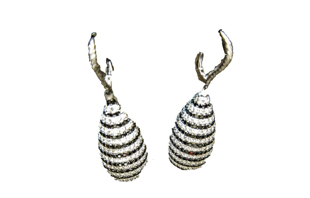 BLACK DIAMOND AND WHITE DIAMOND EARRING