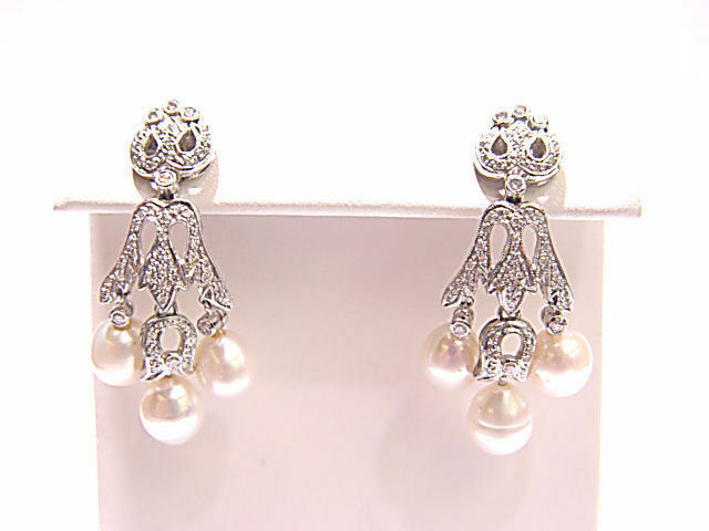 6 TOTAL FRESH WATER PEARL SET WITH ROUND BRILLIANT SHAPE