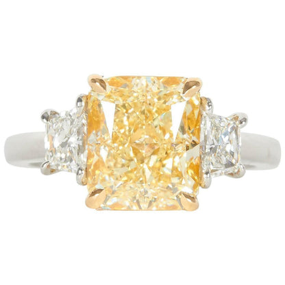 GIA certified 3.74 Fancy Yellow Diamond Platinum Ring 3.74 ct Fancy Yellow, VS2