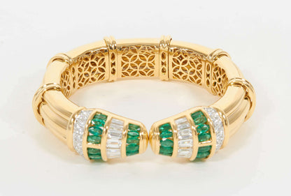 EMERALD MARQUISE SHAPE DIAMOND TAPERED BAGUETTE ROUND