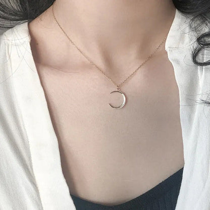 New Fashion Sweet Moon Silver Plated Jewelry Temperament Crescent Clavicle Chain