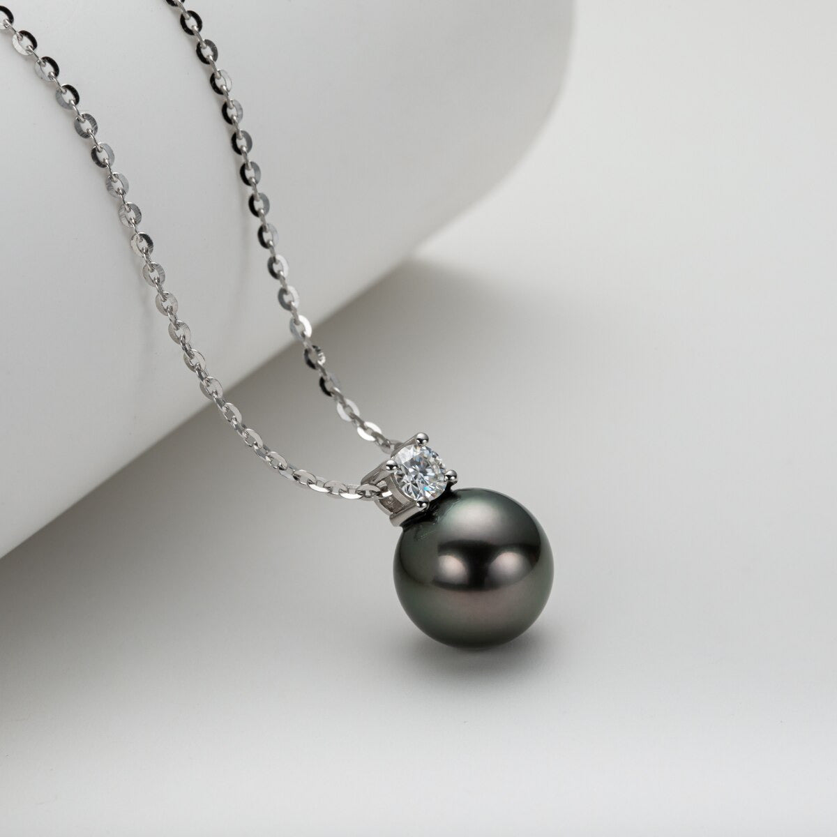 Anujewel 9-10Mm Natural Tahitian Black Pearl 0.3Ct Moissanite Diamond Necklace