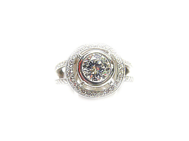 CERTIFIED DIAMOND ROUND BR 8.01X7.98X4.57MM BEZEL SET SIDE ROUND ENGAGEMENT RING