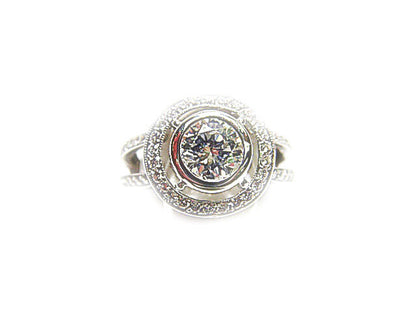 CERTIFIED DIAMOND ROUND BR 8.01X7.98X4.57MM BEZEL SET SIDE ROUND ENGAGEMENT RING