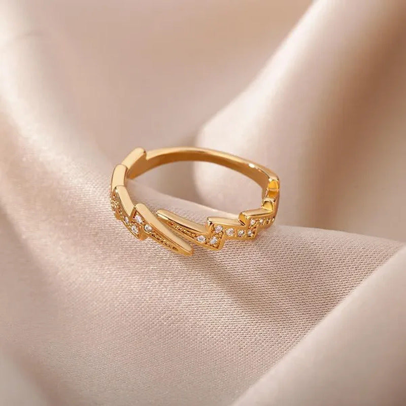 Lightning Rings for Women Stainless Steel Gold Plated Finger Ring Trend Zirconia