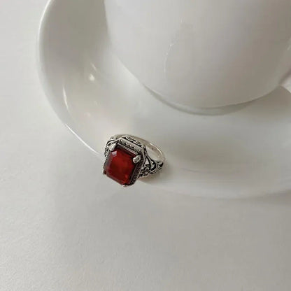 New Oval Ruby Zircon Retro Jewelry Ring Ladies Wedding Party Gift