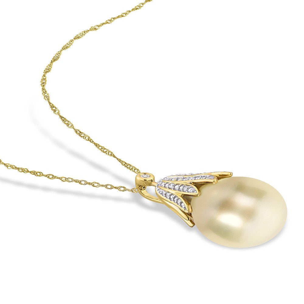 10-11Mm South Sea Cultured Freshwater Pearl and Diamond Accent 14Kt Yellow Gold