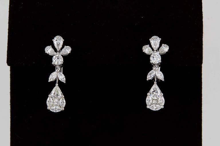 DIAMOND DANGLE DROP EARRING 3.25 CT PEAR MARQUISE ROUND 18 K WHITE GOLD DROP