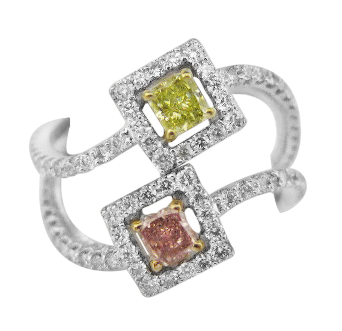 DIAMOND FANCY PINK .15 CT FANCY YELLOWISH GREEN .15 CT PRINCESS SHAPE SET ROUND