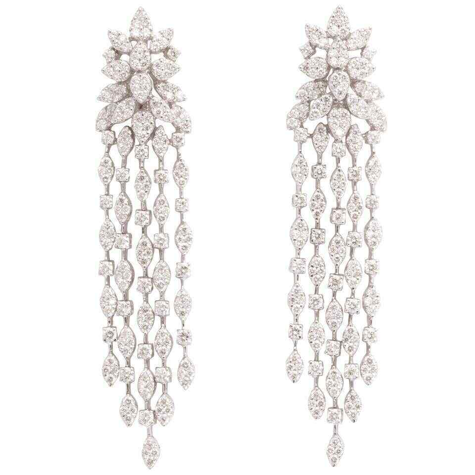 Classic Diamond Dangle Earring