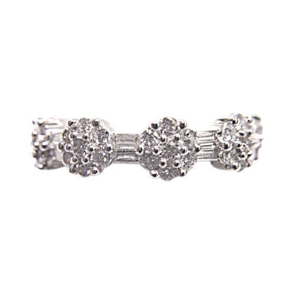 DIAMOND SET ALL THE WAY AROUND THE BAND ALTERNATING