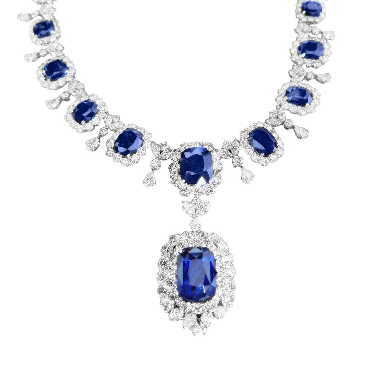 GIA CERTIFIED 14 CUSHION SHAPE 17.48 CT CENTER SAPPHIRE WITH NATURAL DIAMOND