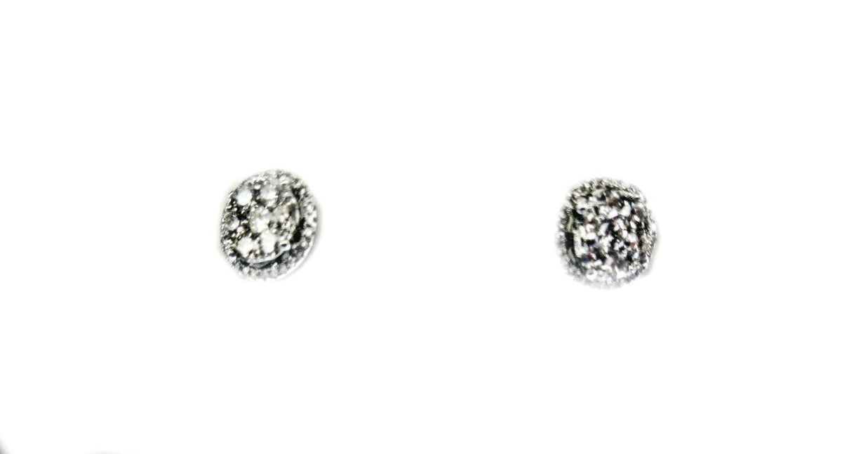 DIAMOND CENTER BIGGER THEN SMALLER THEN HALO STUD EARRING