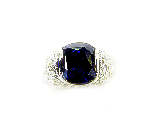 NATURAL SAPPHIRE 9.92X9.22X6.22MM OVAL SHAPE SET DIAMOND