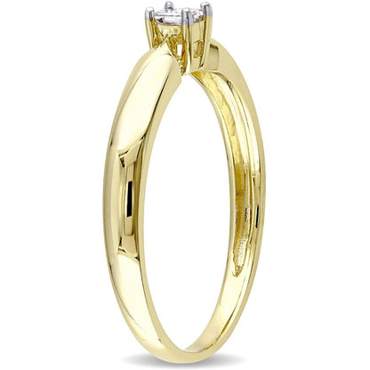 1/10 Carat T.W. Princess Cut Diamond Solitaire Ring in 10Kt Yellow Gold