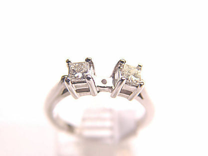 DIAMOND 2 PRINCESS SHAPE SETTING CENTER BASKET