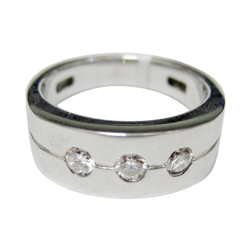 DIAMOND MENS BAND CENTER LARGER THEN MATCHING SIDE DIAMOND
