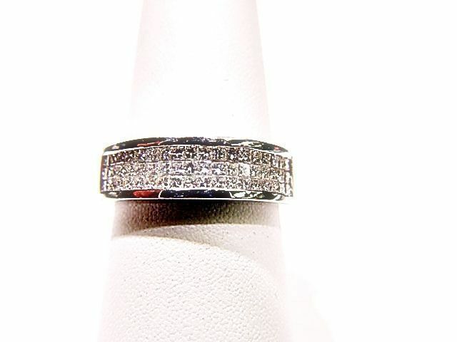 .81 CT 3 ROW INVISBLE SET PRINCESS CUT PRINCESS SHAPE DIAMOND BAND DIAMOND RING